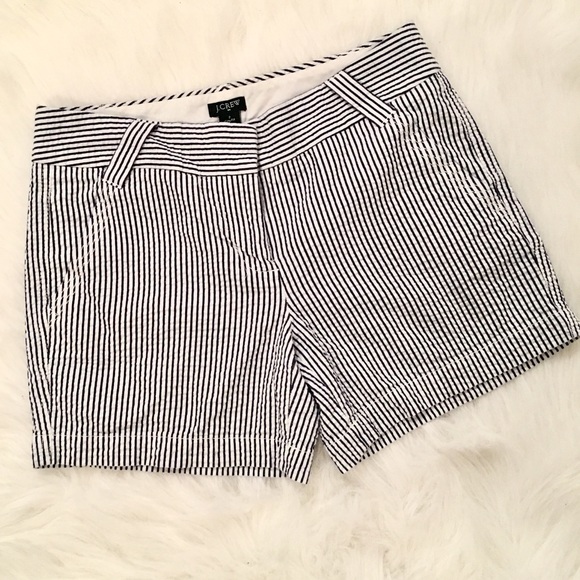 J. Crew Pants - J Crew women’s size 2 City Fit navy striped shorts